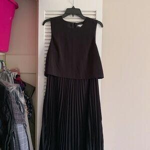 Elegant Black Sleeveless pleated Dress
